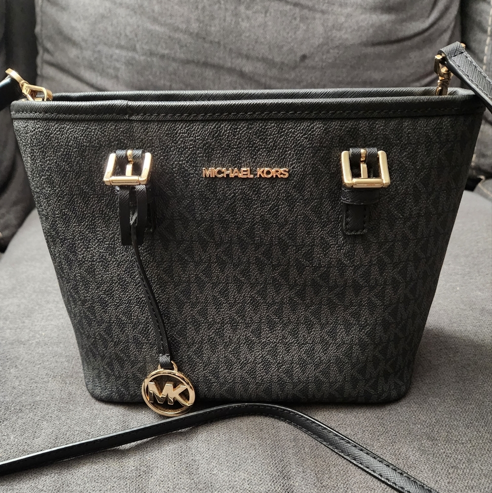 Micheal kors jet set